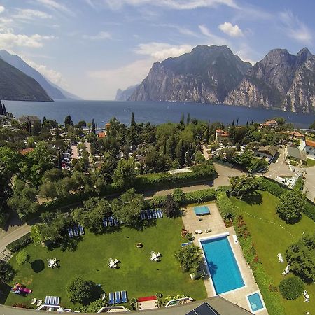 Residence Toblini Torbole Sul Garda Екстериор снимка