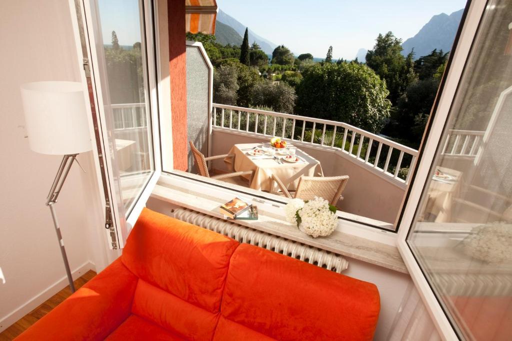 Residence Toblini Torbole Sul Garda Екстериор снимка