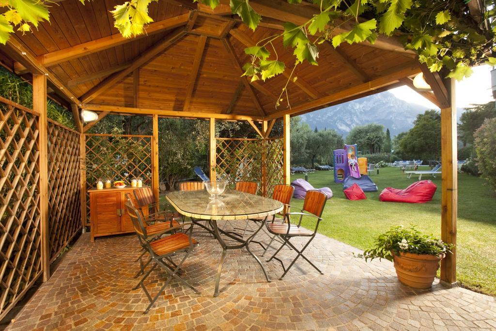 Residence Toblini Torbole Sul Garda Екстериор снимка